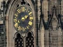 OnePlus 15 120x zoom camera samples (f/2.8, ISO 80, 1/200s)