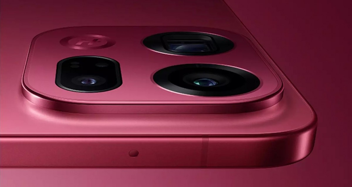 The Oppo Find X9 Pro has a 50MP main and a 200MP 70mm telephoto camera