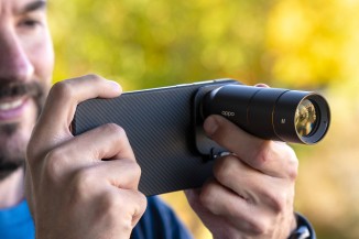 Oppo Find X9 Pro and Hasselblad Teleconverter