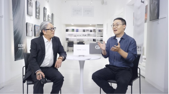 Kazunobu Saiki, Ricoh Imaging GM of Camera Business Division and Chase Xu, Realme VP and CMO