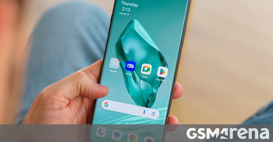 OnePlus 12 starts receiving the Android 16 update - GSMArena.com news