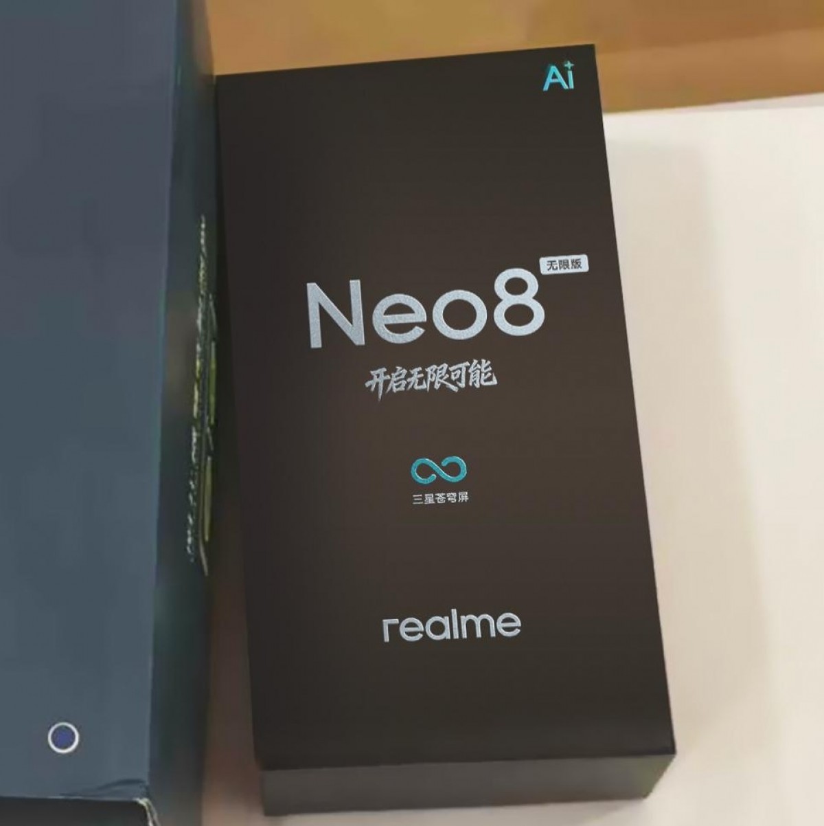 Realme Neo8 Infinite edition retail box leaks, display specs