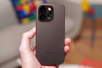 The Oppo Reno15 Pro is very compact