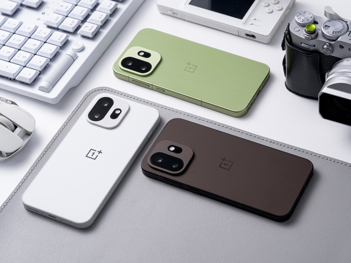 OnePlus 15T renk seçenekleri
