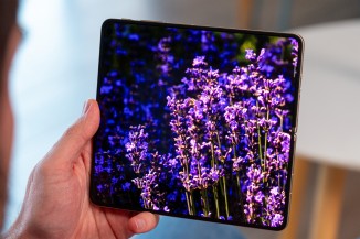 Oppo Find N6 ekran parlaklığı