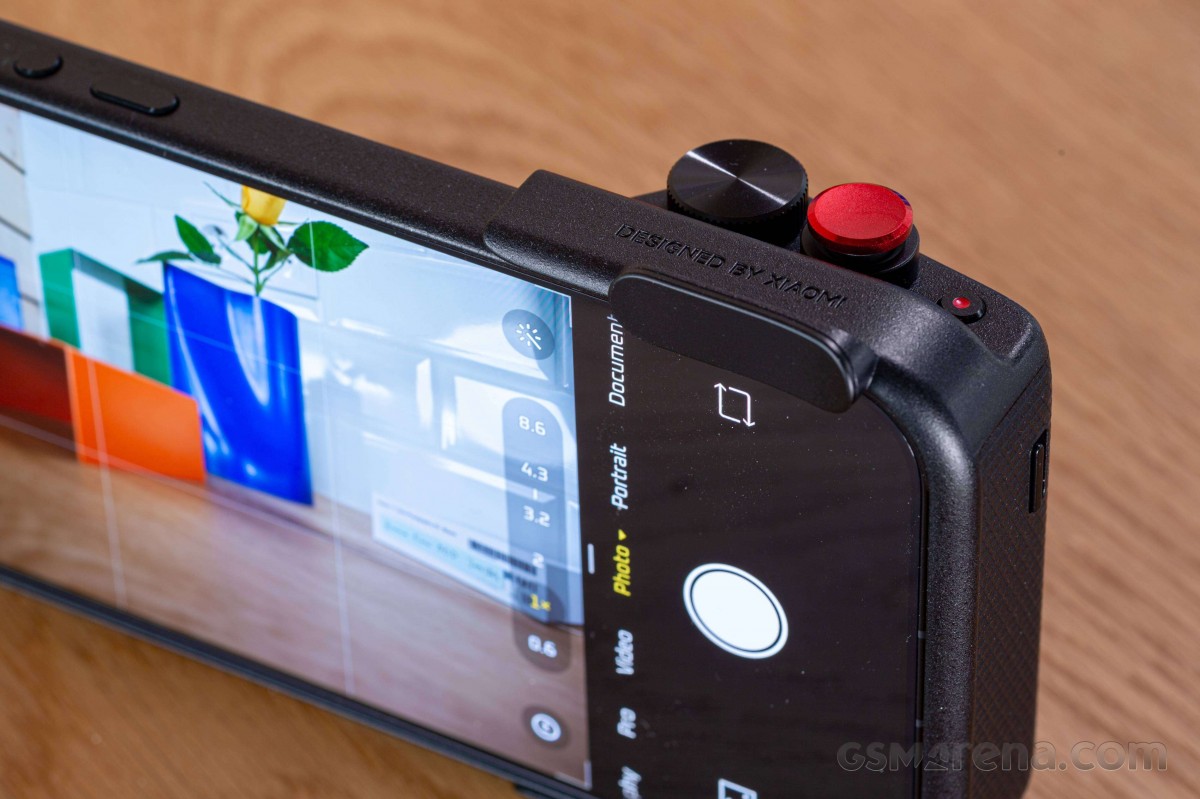 Xiaomi 17 Ultra Photography Kit and Photography Kit Pro hands-on 