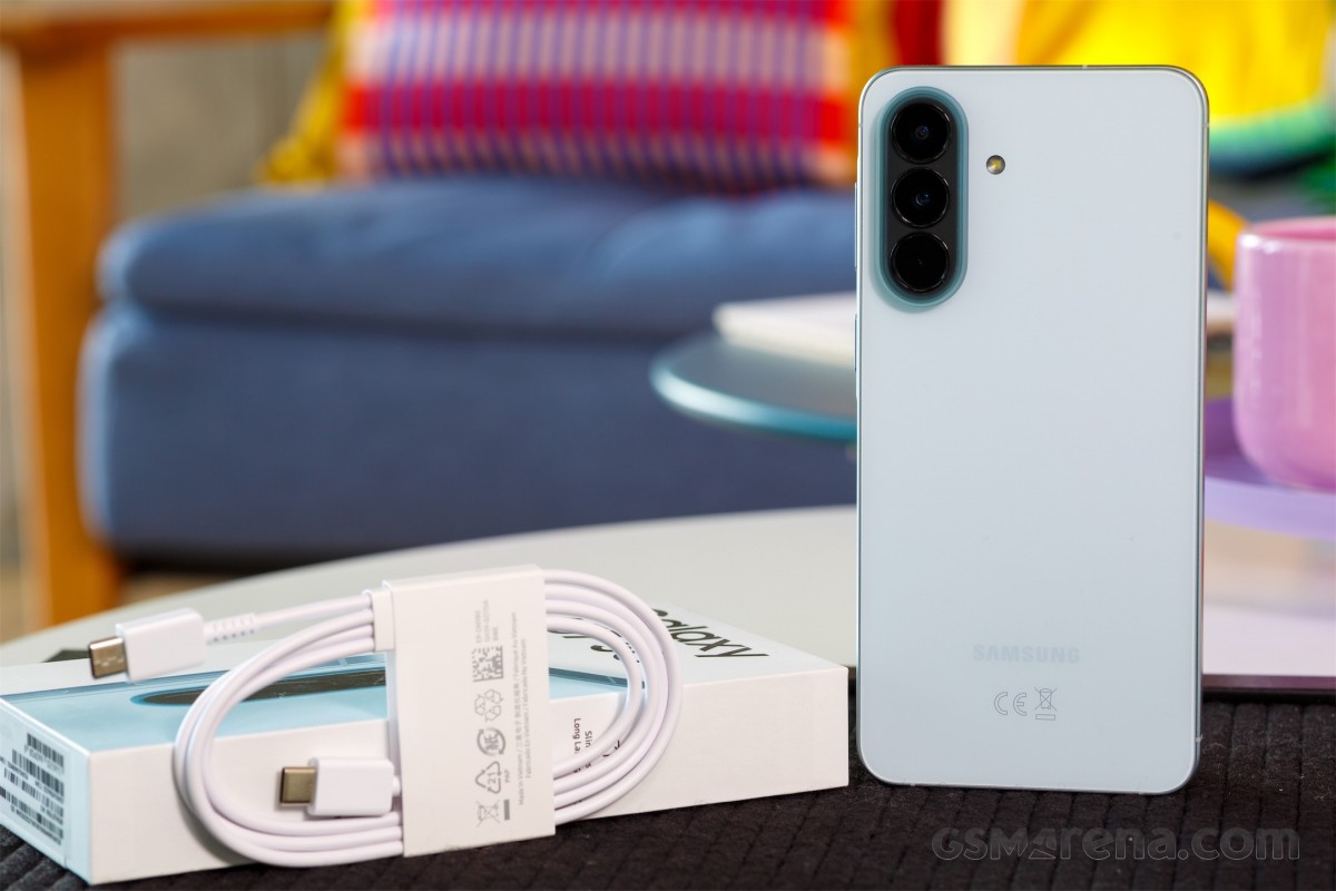 Samsung Galaxy A57 ve A37 karşılaştırması