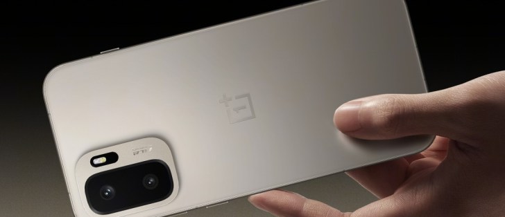 OnePlus Ace 6 Ultra Metal Storm rengi