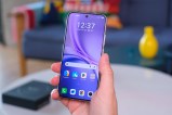Vivo X300 FE ön kamera