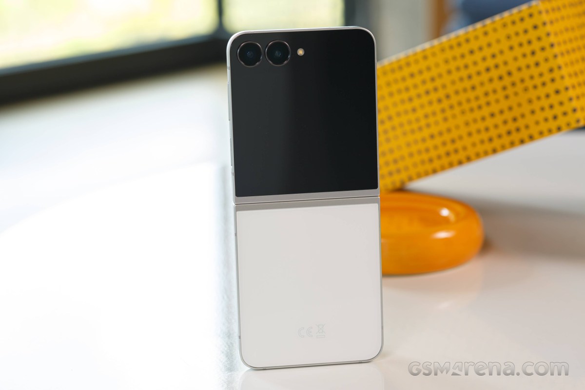 Samsung Galaxy Z Flip7 FE