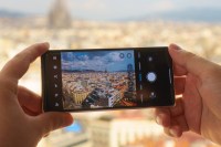 Motorola Razr Fold kapak ekranı