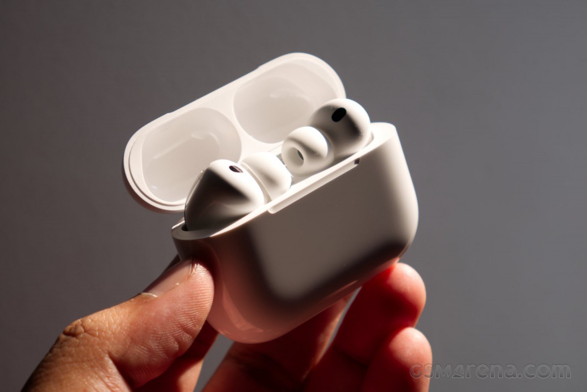AirPods Ultra