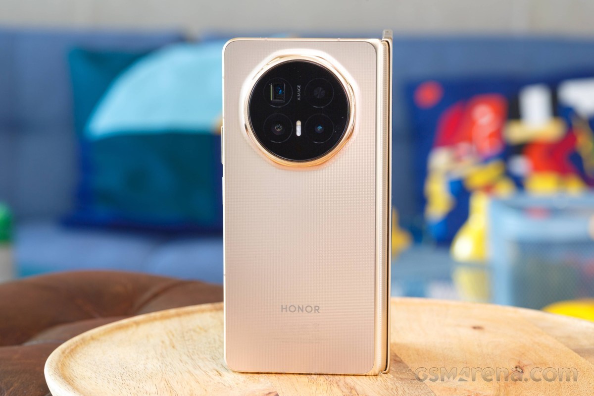 Honor katlanabilir telefon