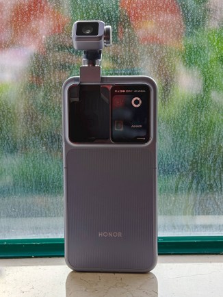 Honor Robot Phone hands-on review - GSMArena.com news