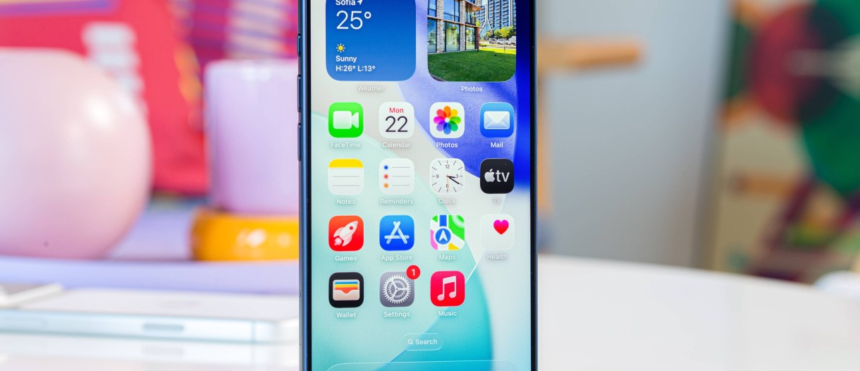 iPhone 20 Pro and Pro Max rumored to get larger screens; Pro Max may offer 7-inch display, approaching iPad mini size