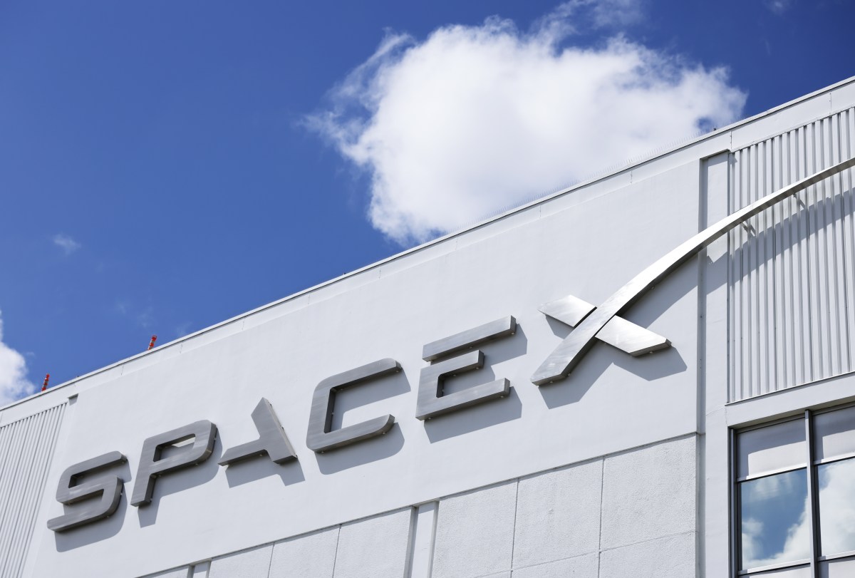 SpaceX aims to enter the US telecom market and challenge AT&T, T-Mobile and  Verizon - GSMArena.com news