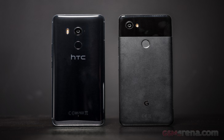 HTC U11+ review: Retail box, 360-degree spin, design