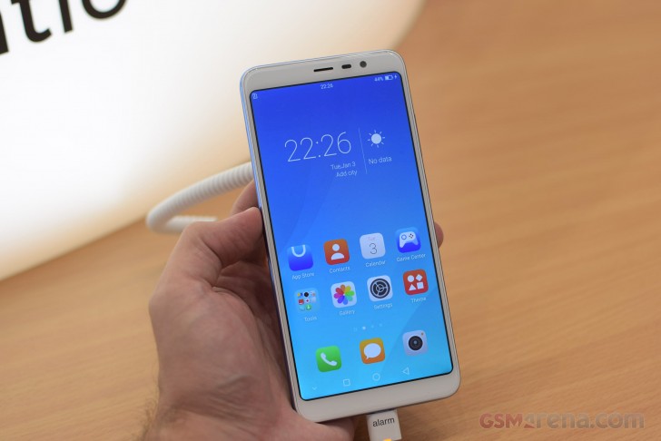 Hisense HLTE300T hands-on review: the attention grabber - GSMArena