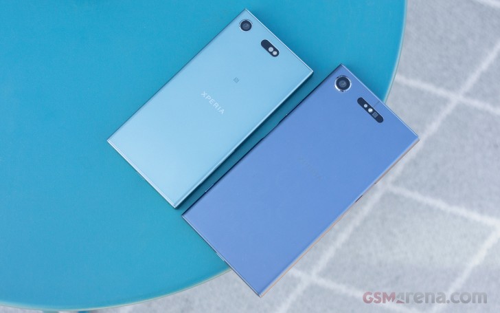 Sony Xperia XZ1 Compact review: Retail box, 360-degree spin, design