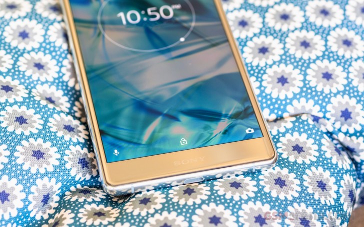 Xperia ＳＯＬ22 Sony Xperia XZ2 Premium review: Design, 360-degree spin