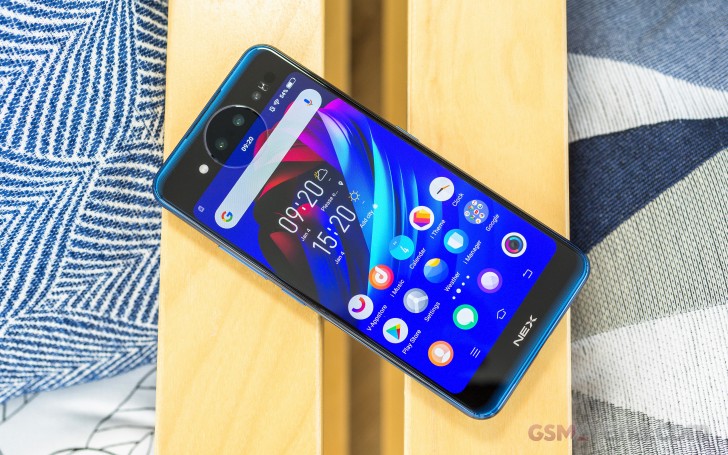vivo NEX Dual Display review