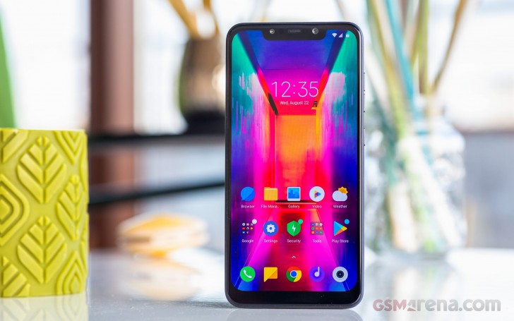 Xiaomi pocophone F1 redmi シャオミ Pocophone F1 by Xiaomi review: Design and spin