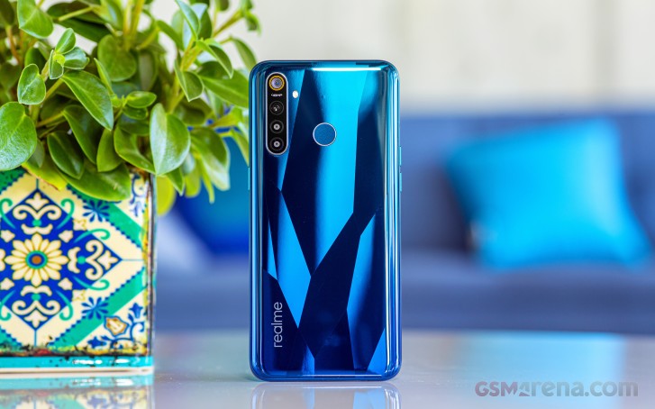 SIMフリー　Realme 5 Pro Realme 5 Pro review: Design and 360-degree view