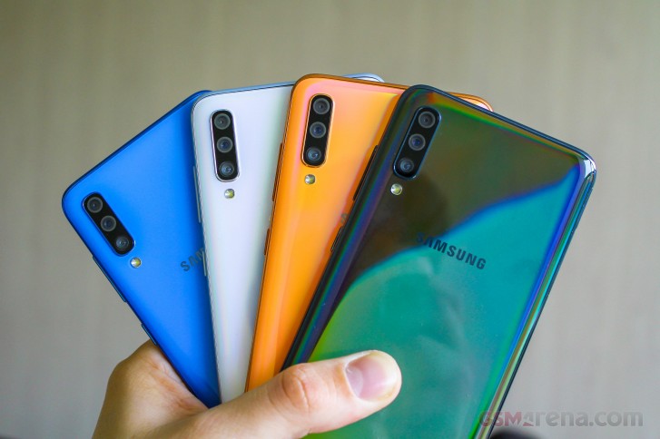 Samsung Galaxy A80 and A70 hands-on review: Samsung Galaxy A70