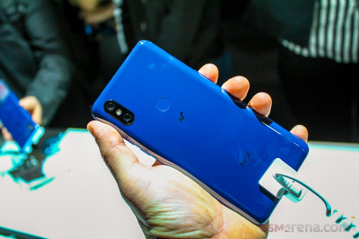 Xiaomi Mi Mix 3 5G, Mi 9 Explorer, and Mi 9 SE hands-on review