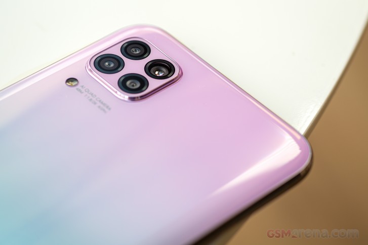 Huawei P40 Lite / nova 7i review: Design