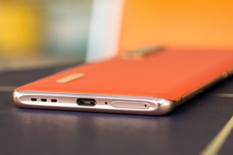 A ton of things on the bottom - Oppo Find X2 Pro review