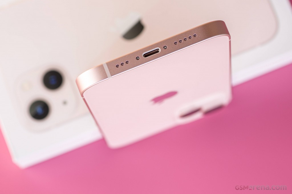 Apple iPhone 13