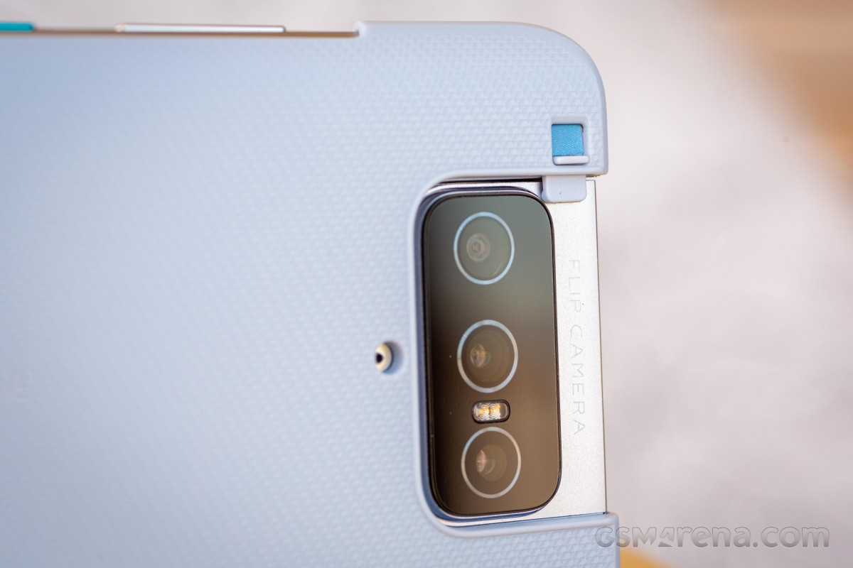 Asus Zenfone 8 Flip review - GSMArena.com tests
