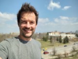 Selfie portraits, main camera, 4MP - f/2.2, ISO 100, 1/1614s - Motorola Moto G100 review