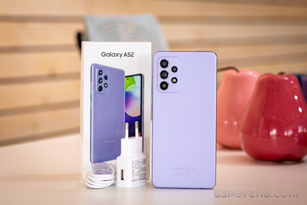 スマートフォン/携帯電話 Samsung GALAXY A52
