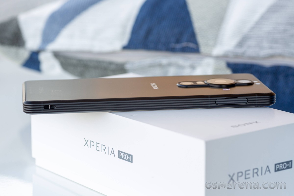 SONY XPERIA PRO-I 本体 Sony Xperia Pro-I hands-on review: Design, build, handling