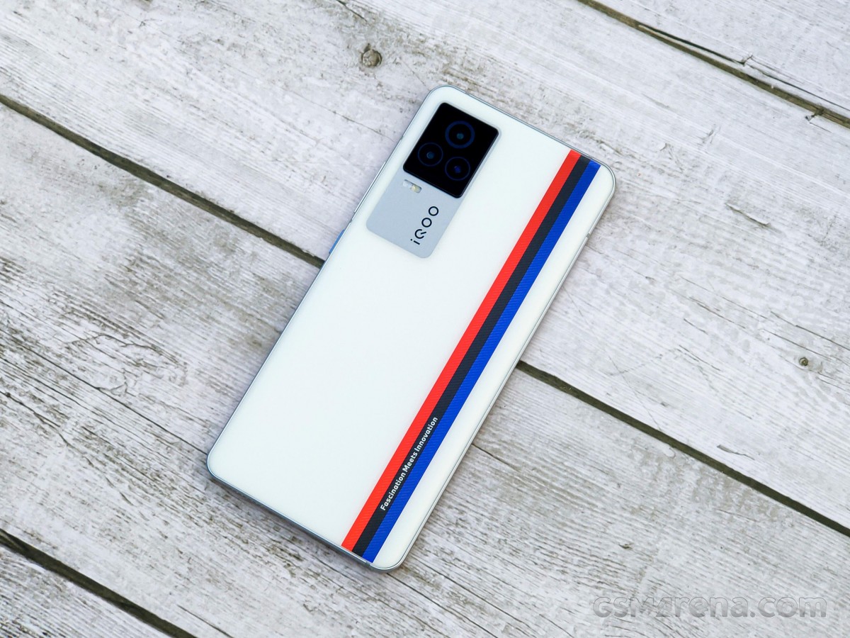 vivo iQOO 7 Legend hands-on review: Design, hardware