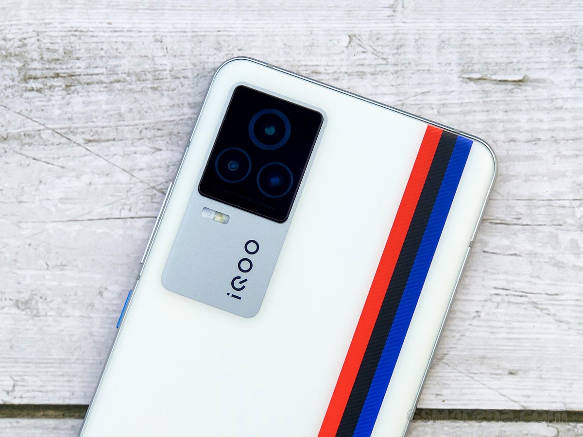 vivo iQOO 7 Legend hands-on review: Design, hardware