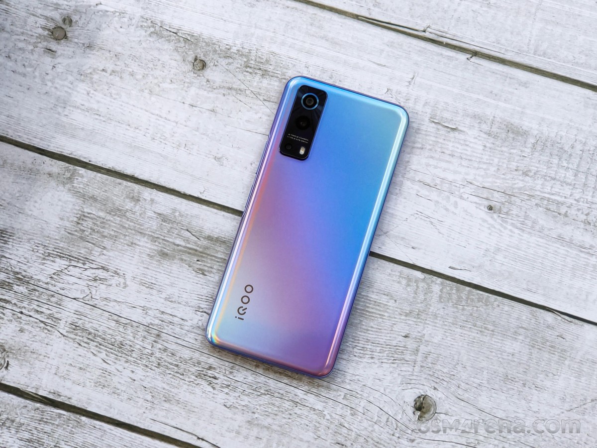 vivo iQOO Z3 5G hands-on review: Design, handling, hardware