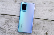vivo X60 Pro in Shimmer Blue
