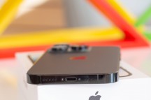 iPhone 14 Pro: Lighting port, screws, loudspeaker, and mic on the bottom - Apple iPhone 14 Pro review