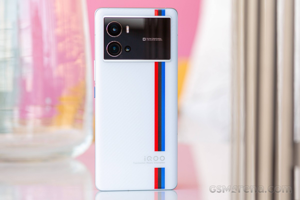 iQOO 9 Pro review: Design, build quality, handling