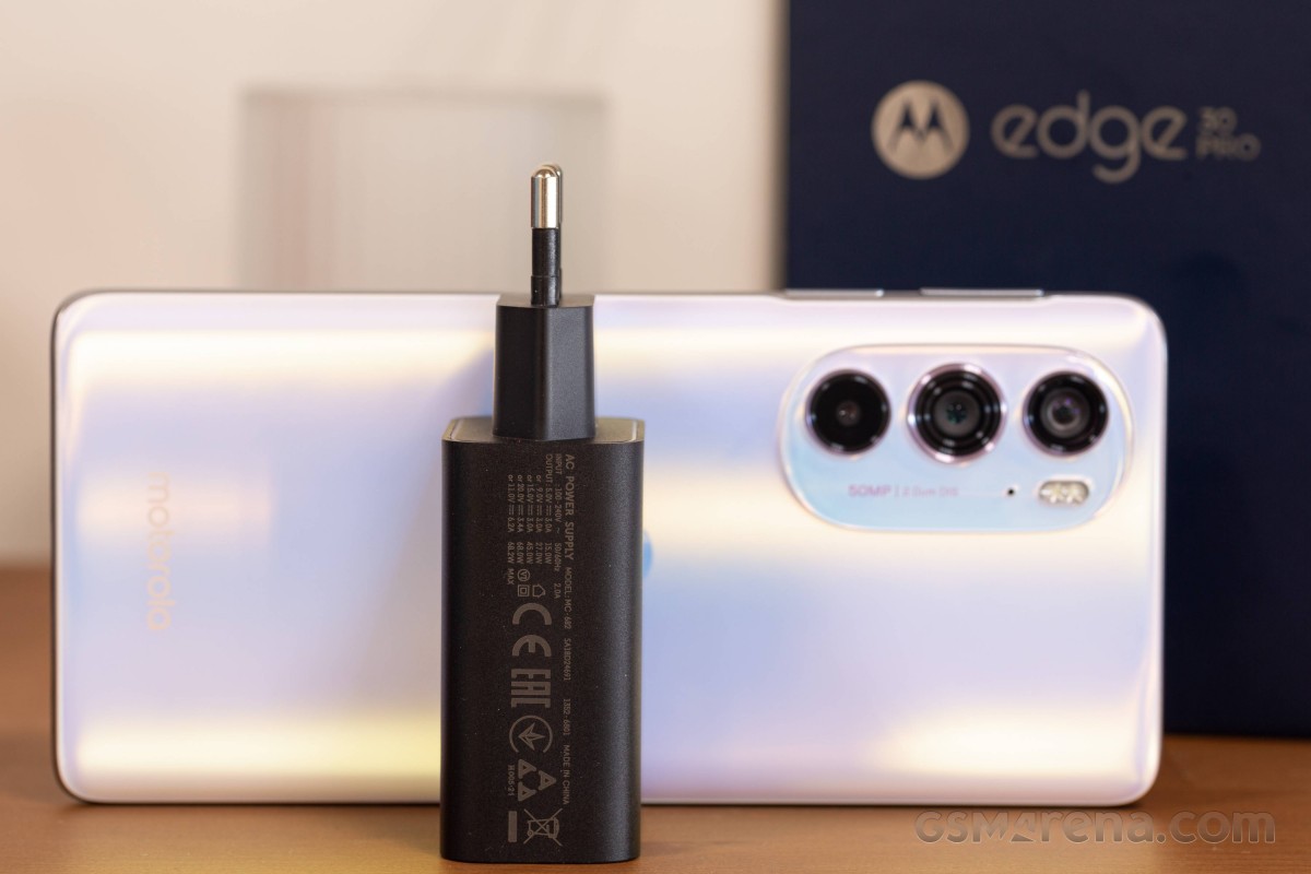 Motorola Edge 30 Pro review: Lab tests - display, battery life