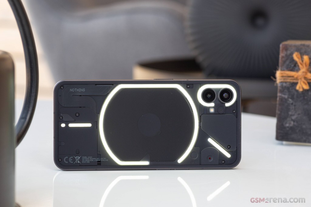Nothing Phone (1)