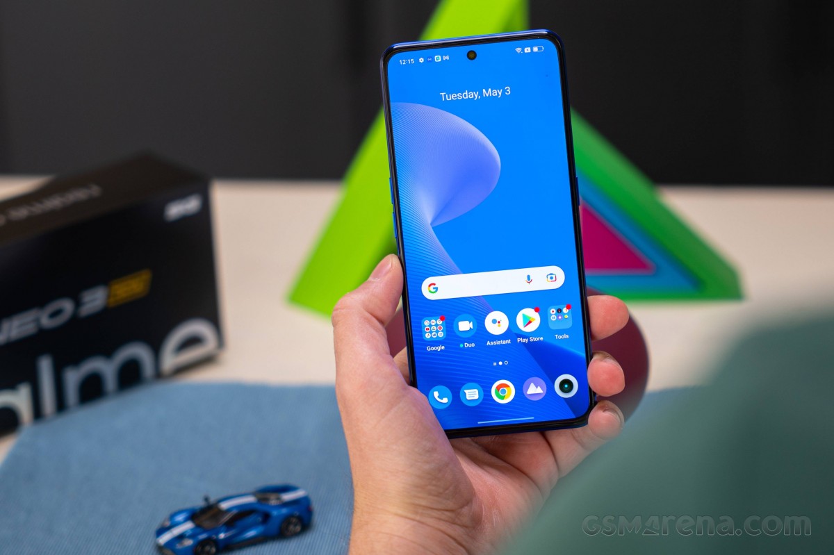 Realme GT Neo3 150W review: Design and handling