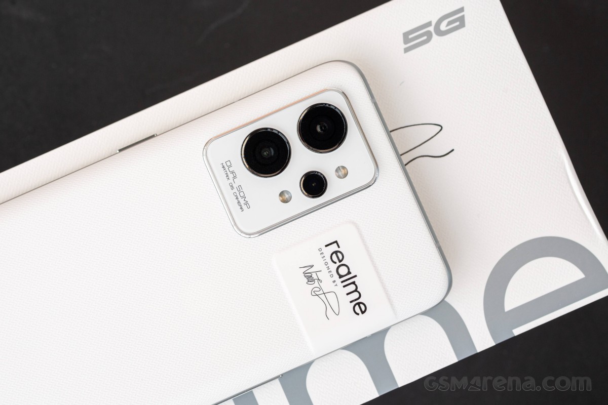 Realme GT2 Pro review: Design and handling