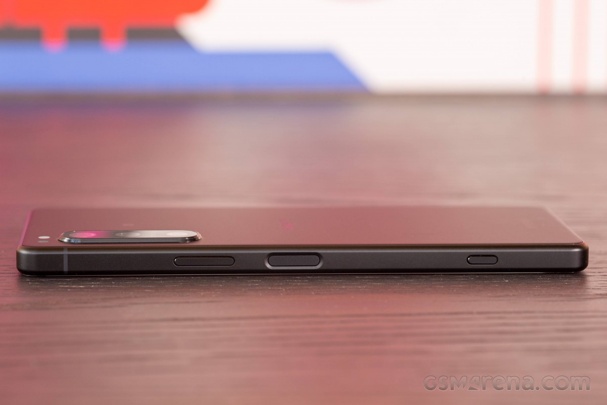 Sony Xperia 5 IV review: Design, build quality, handling