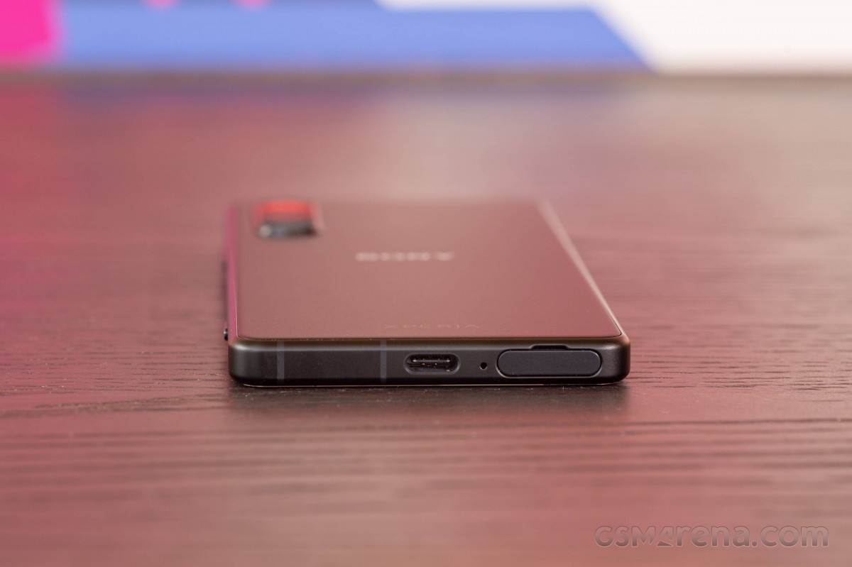 Sony Xperia 5 IV review: Design, build quality, handling