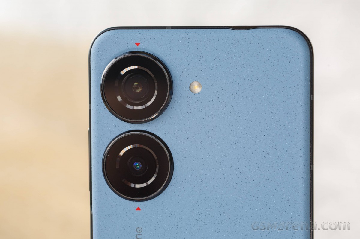 ASUS Zenfone10 本体 青色 RAM8GB ROM256GB Asus Zenfone 10 5G Blue 256GB + 8GB Dual-Sim Factory Unlocked GSM