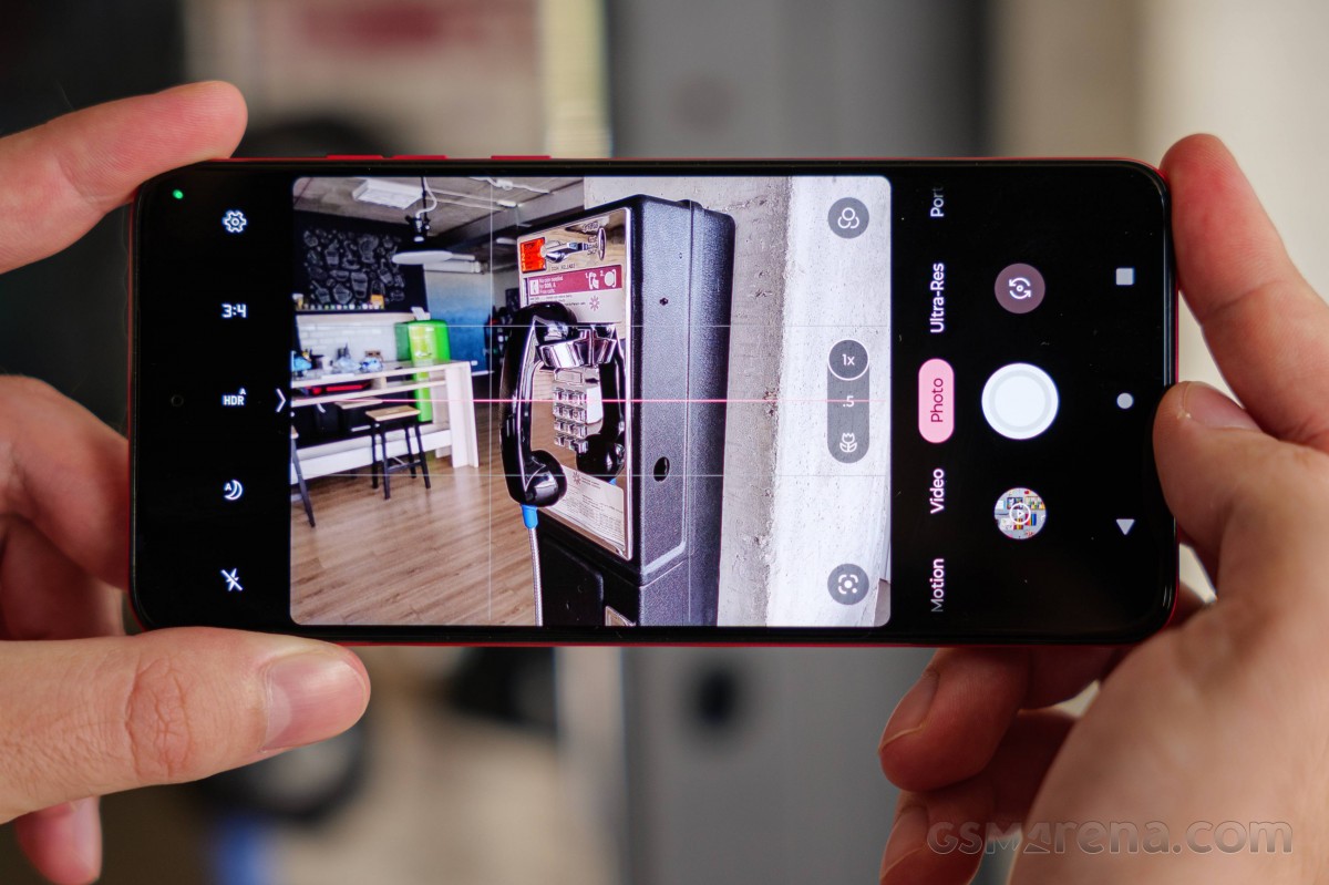 https://st.gsmarena.com/imgroot/reviews/23/moto-g84/lifestyle/-1200w5/gsmarena_018.jpg